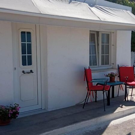 Sweet Home With Two Beds -One Single Room- With Beautiful View! Agia Marina  Exterior photo
